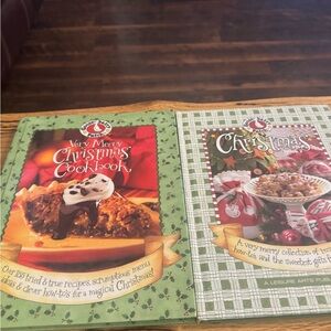 Goose Berry Patch Festive Christmas Cookbook Set of 2 with Green and Red Covers